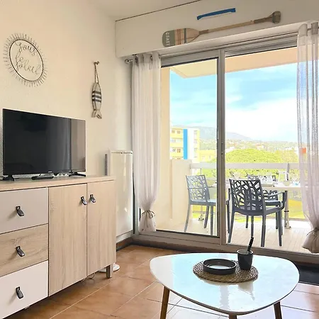 Calme Avec Coin Nuit, Terrasse Et Parking - Proche Et Commerces - Fr-1-251-420