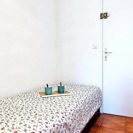 Calme Avec Coin Nuit, Terrasse Et Parking - Proche Et Commerces - Fr-1-251-420