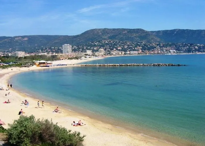 Calme Avec Coin Nuit, Terrasse Et Parking - Proche Et Commerces - Fr-1-251-420 *