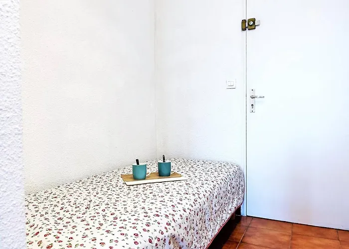 Calme Avec Coin Nuit, Terrasse Et Parking - Proche Et Commerces - Fr-1-251-420