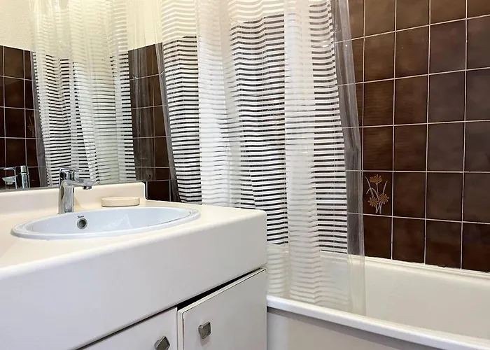 Lägenhet Calme Avec Coin Nuit, Terrasse Et Parking - Proche Et Commerces - Fr-1-251-420